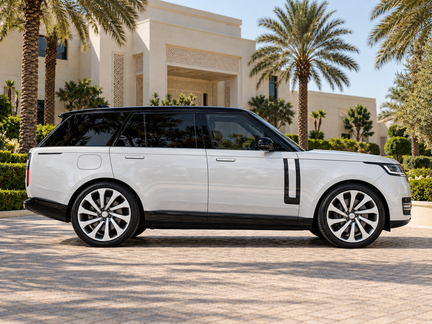 Range Rover Vogue — miniature 4